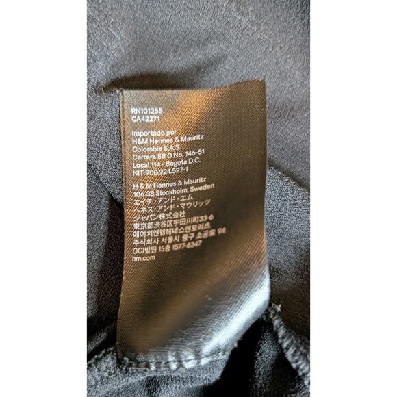 H&M Top Women Large Black Black Crepe Basic Top Short Gathered Sleeve - Picture 6 of 8